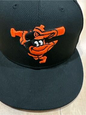 9FIFTY Black Flat-Brim Snapback with Subtle White Interior Panels